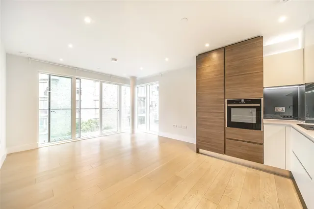Kidbrooke Park Road, London, SE3, photo 3