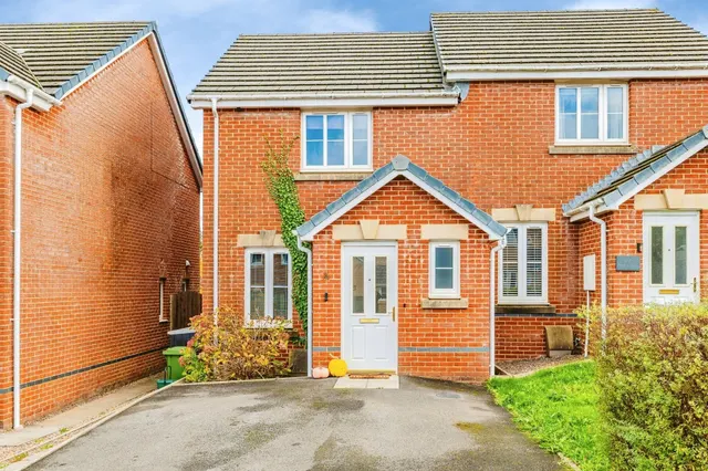 Ffordd Y Dolau, Llanharan, CF72, photo 1