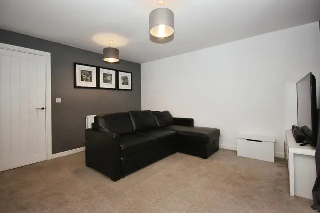 Pattle Close, Lighthorne Heath, CV33, photo 3