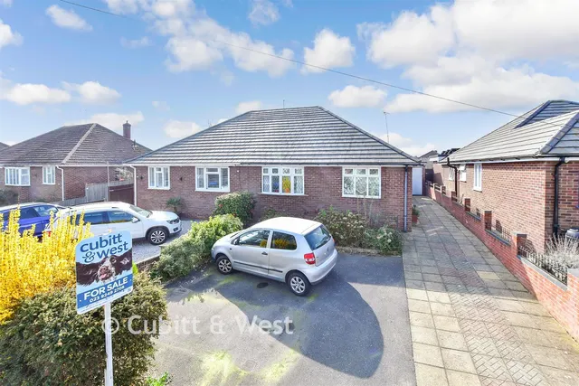 Scratchface Lane, Havant, PO9, photo 1