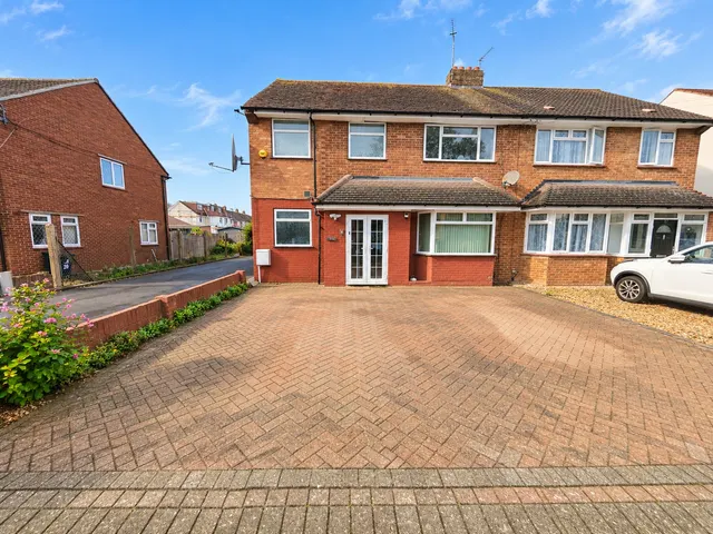 Rushdene Crescent, Northolt, UB5, photo 1