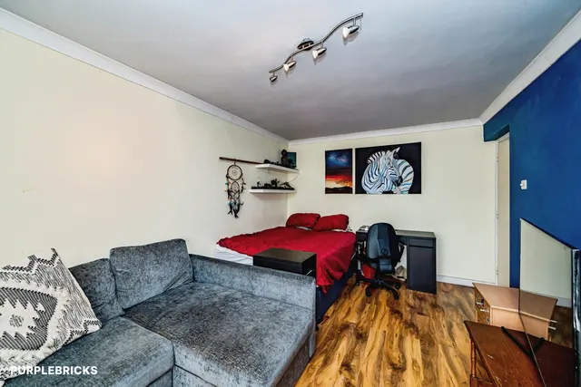 Baker Street, High Wycombe, HP11, photo 2