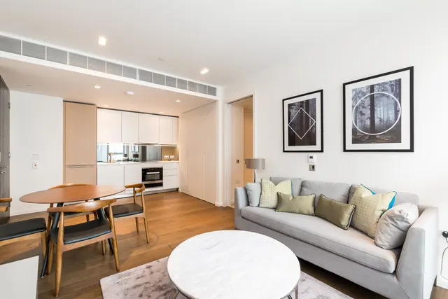 Photo 3 — Flat 5.04, 5 Columbia Gardens, London