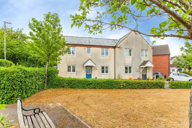 Woolthwaite Lane, Lower Cambourne, Cambridge, photo 1