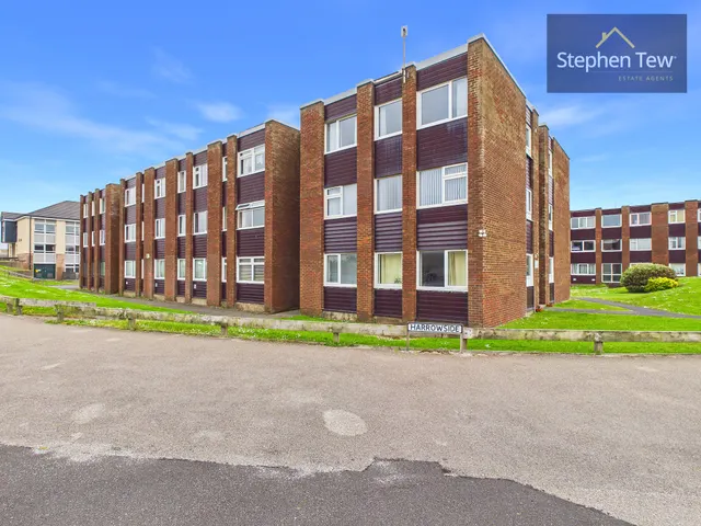 Clifton Drive, FY4, photo 1