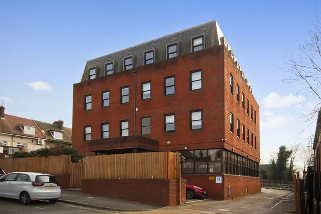 Cavendish Avenue, Harrow, HA1, photo 2