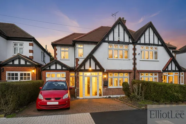 Carlton Avenue West, Wembley, HA0, photo 1