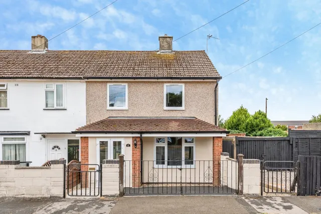Marston Avenue, Swindon, Wiltshire, SN2, photo 1