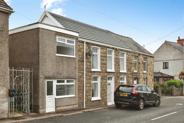 Gwilym Road, Cwmllynfell, SA9, photo 1