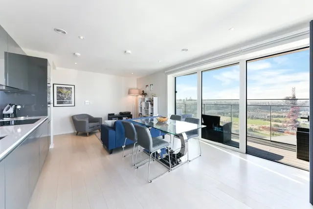 Glasshouse Gardens, Stratford, E20, photo 1