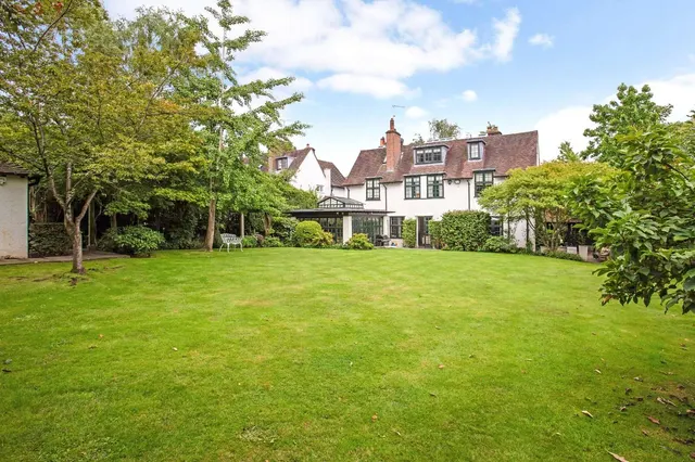 The Bishops Avenue, London, N2 0AN, photo 1