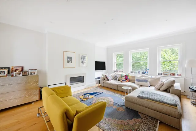 Fitzjohns Avenue, London, NW3, photo 3