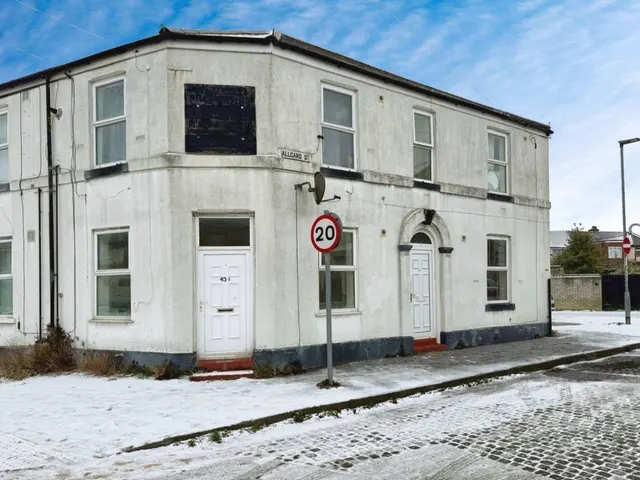 Folly Lane, Warrington, photo 1