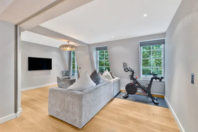 Old Brompton Road, South Kensington, SW5, photo 3