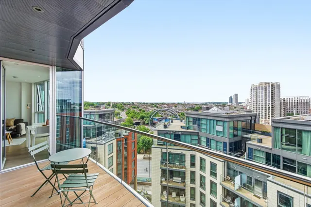 Photo 3 — Pinnacle House, Battersea Reach