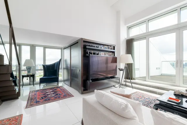 Fairmont Avenue, London, E14, photo 1
