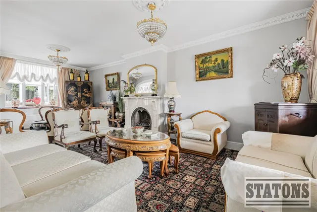 Photo 3 — Greenbrook Avenue, Hadley Wood, EN4 0LS
