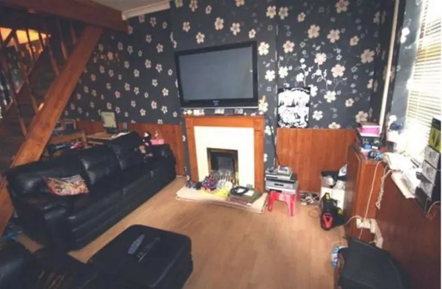 Photo 2 — Ash Road, Luton LU4 8AQ