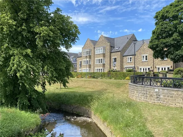 School Lane, photo 1