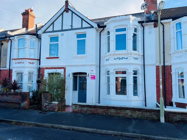 St. Andrews Road, Gosport, photo 1