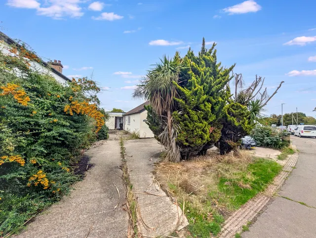 Lucy Lane North, Stanway, CO3, photo 3