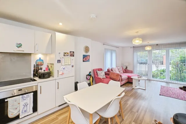 Bell Barn Road, Birmingham, B15, photo 2