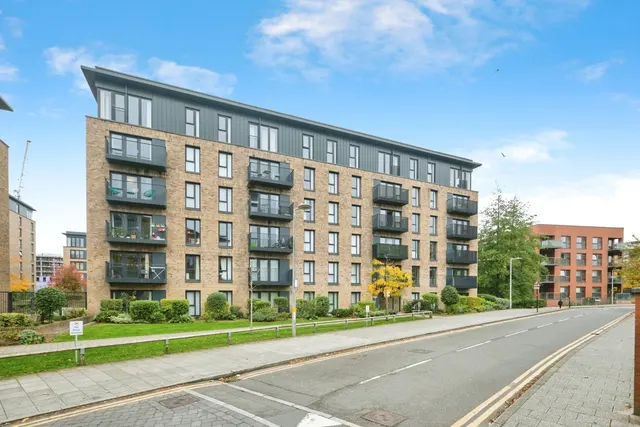 Bell Barn Road, Birmingham, B15, photo 1