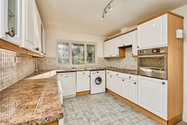 Forest Road, Winford, PO36, photo 3