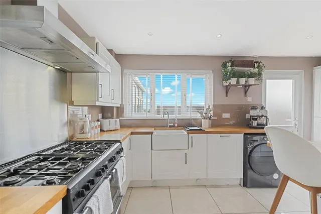 Photo 3 — Ashlar Avenue, Cumbernauld, Glasgow, North Lanarkshire, G68