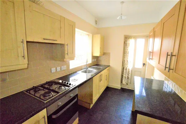 St Andrews Road, Gravesend, DA12, photo 3