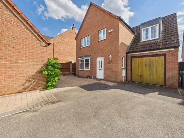 Carlton Boulevard, Lincoln, photo 1