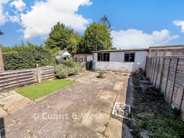 Orchard Avenue, Chichester, PO19, photo 2
