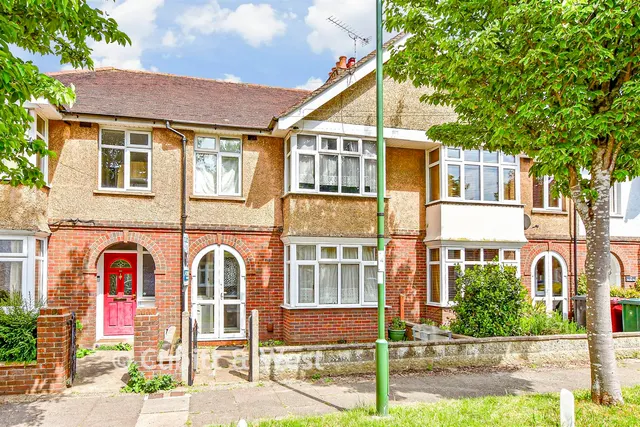 Orchard Avenue, Chichester, PO19, photo 1