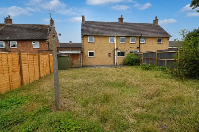 Photo 3 — Manor Road, Rothwell, NN14