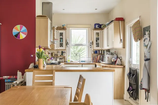 Photo 3 — Brandlehow Road London SW15