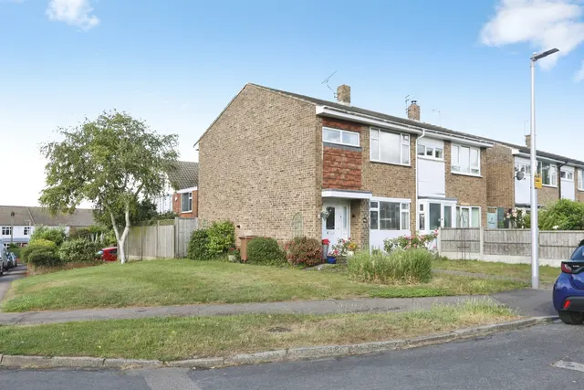 Austin Close, Darland, photo 1
