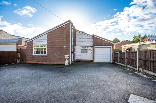 School Lane, Lickey End, B60, photo 1