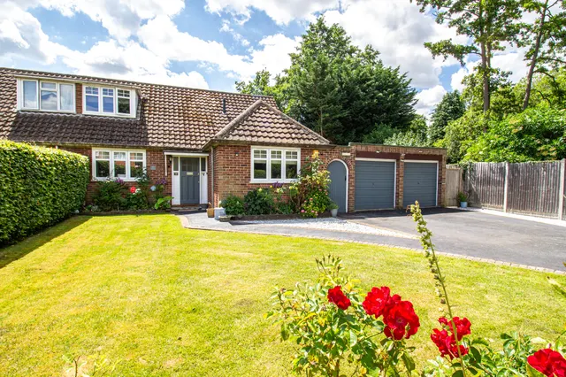 Avondale Road, Fleet, GU51 3BS, photo 1