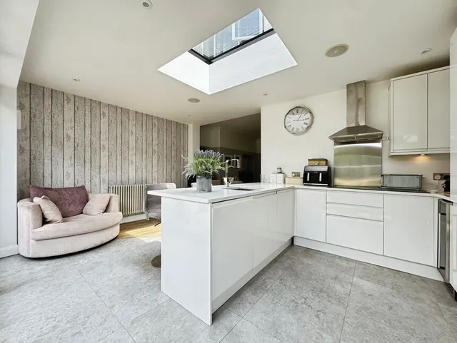 Domonic Drive, London, SE9, photo 3
