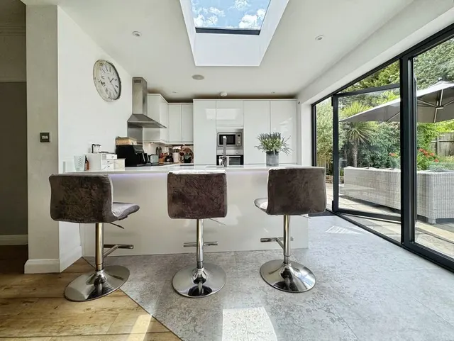 Domonic Drive, London, SE9, photo 2