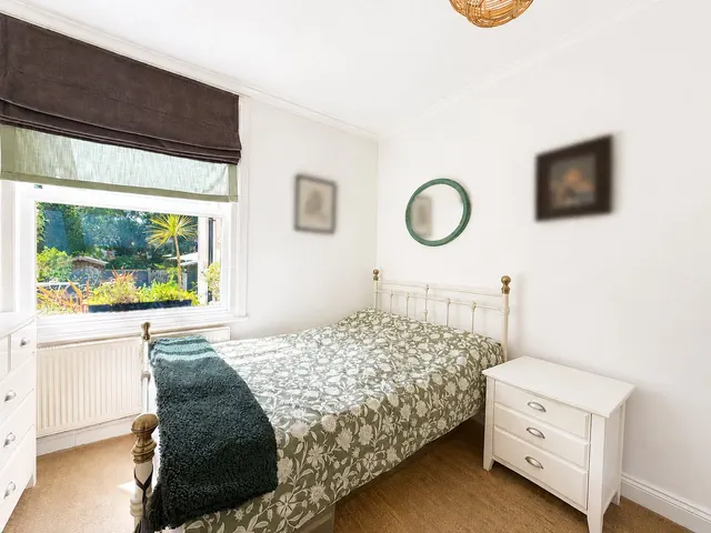 Photo 3 — Perowne Street, Aldershot, Hampshire, GU11 3JS