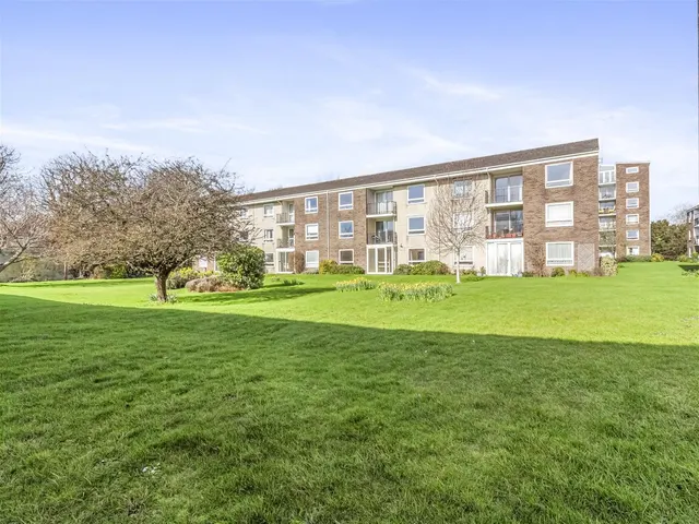 Pevensey Garden, Worthing, photo 1