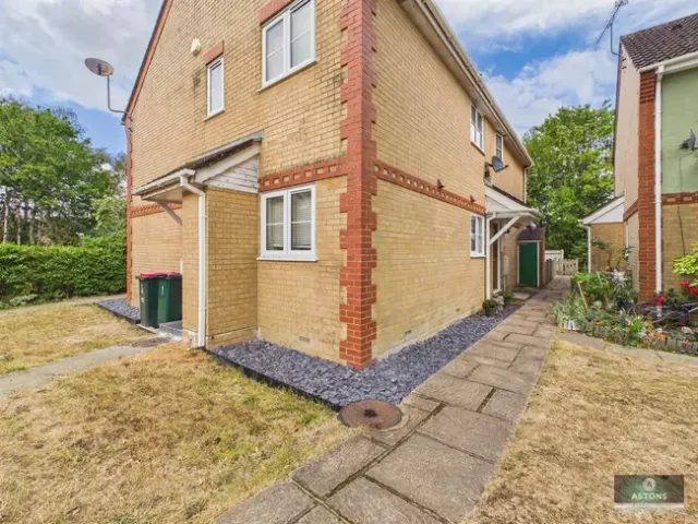 Dakin Close, Maidenbower, Crawley