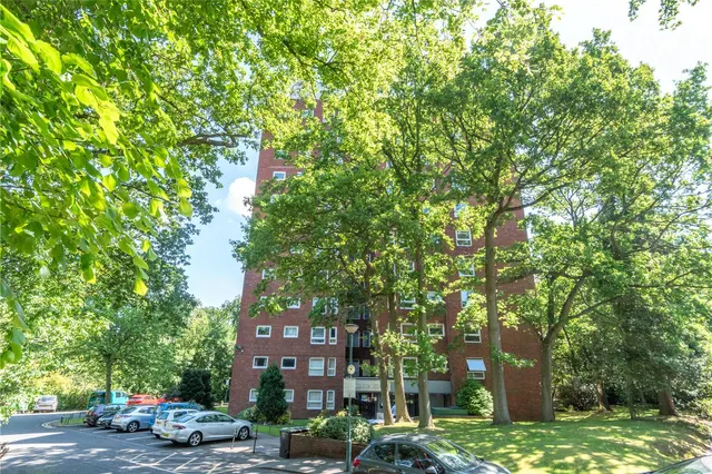 Wake Green Park, Moseley, Birmingham, B13 9XP, photo 1