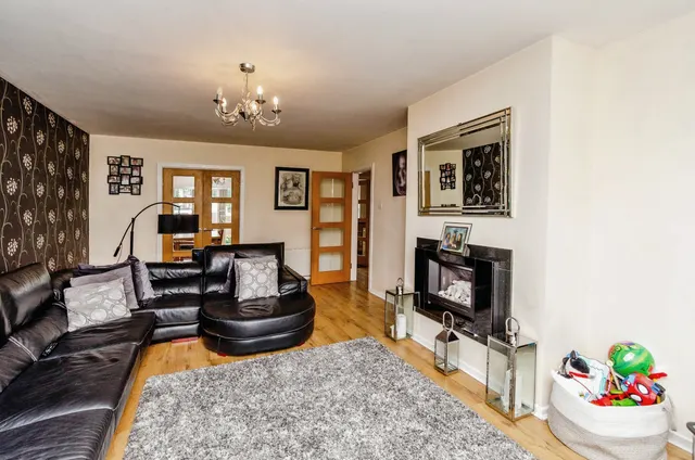 Photo 2 — Helston Road, Walsall, WS5