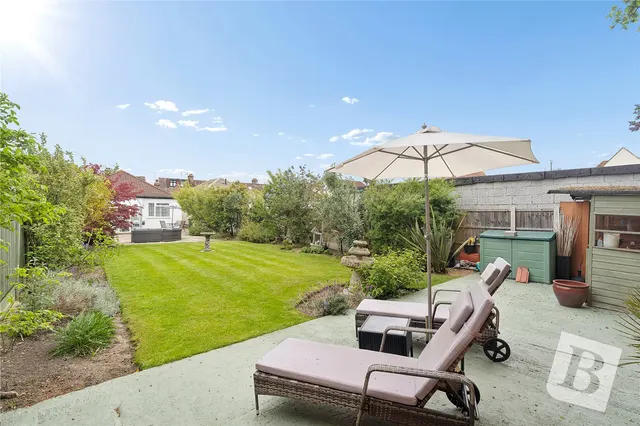 Edison Avenue, Hornchurch, RM12, photo 3