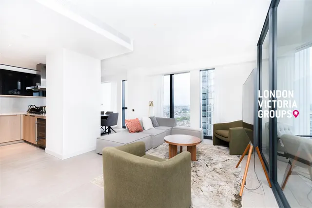 Nine Elms Lane, London, photo 1