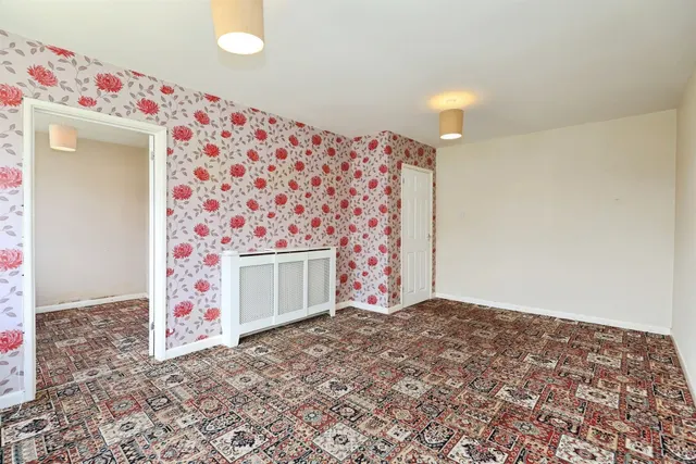 Photo 3 — Dunnington Avenue, Kidderminster
