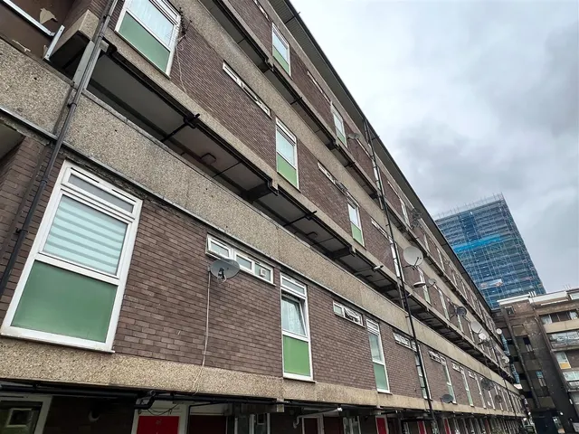 Mursell Estate, Stockwell, SW8, photo 1