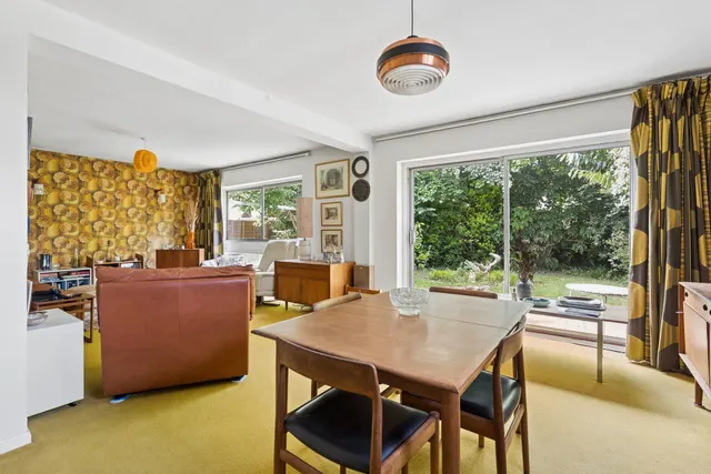 Staplefield Close, Pinner, HA5, photo 3